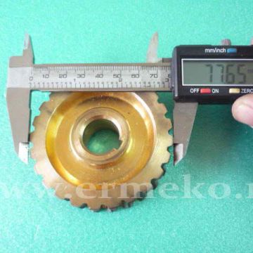 Pinion din bronz ( roata melcata )
