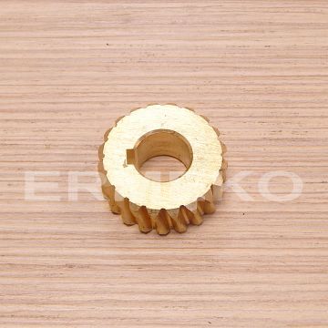 Pinion din bronz pentru freza de zapada snow 650