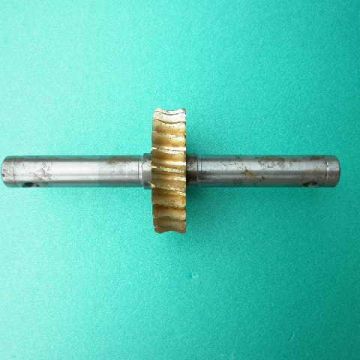Pinion din bronz 1:24 motosape SZENTKIRALY - FK9027