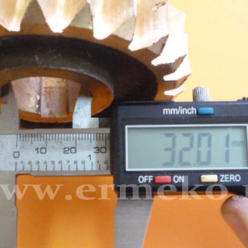 Pinion bronz RK02